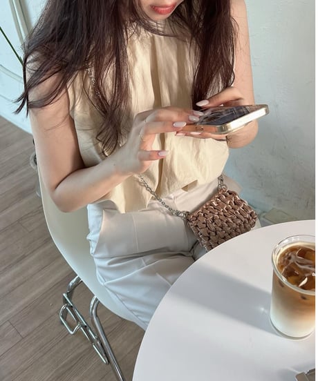 neck gather sleeveless blouse