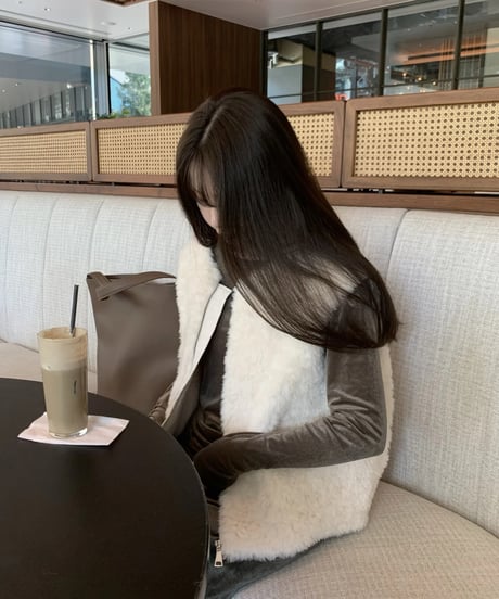 mouton boa vest