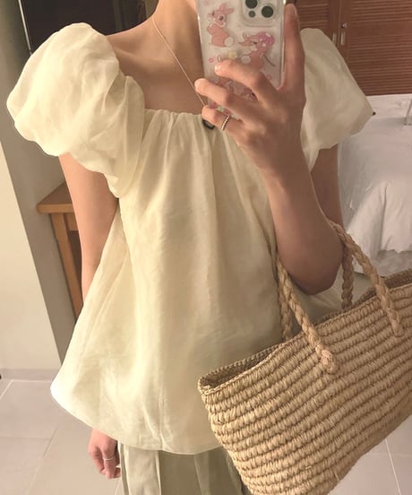 square puff blouse