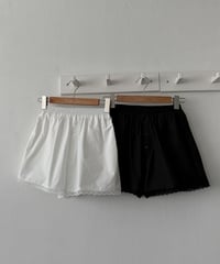 lace trim short pants
