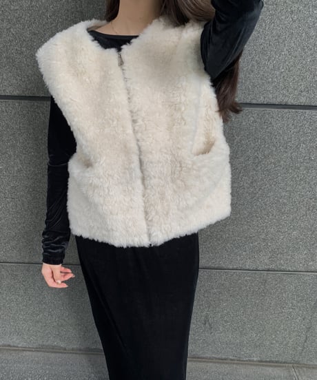 mouton boa vest
