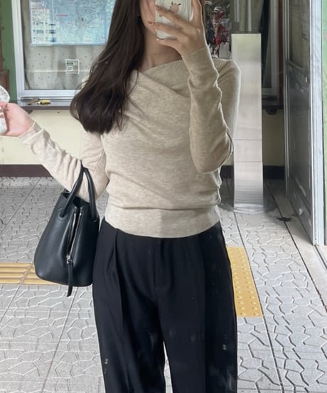 ［即納］round neck knit top