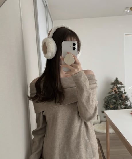 deer offshoulder knit setup