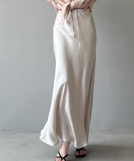 chic banding satin long skirt