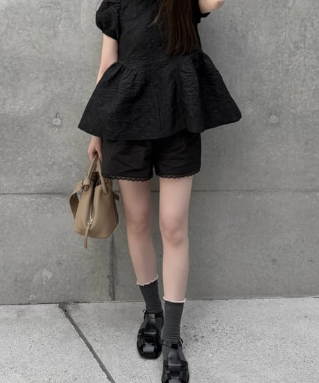 lace trim short pants