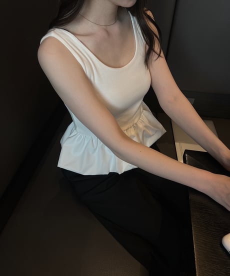 ［即納］milky frill sleeveless