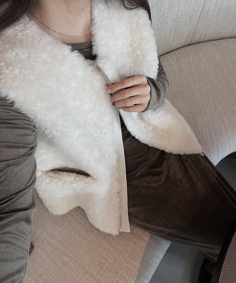 mouton boa vest