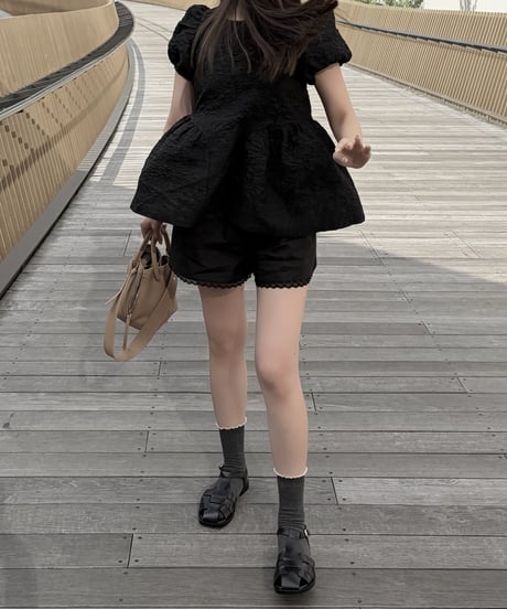 lace trim short pants