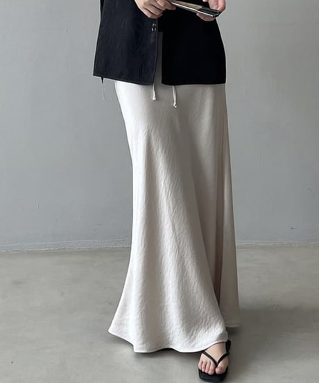 chic banding satin long skirt