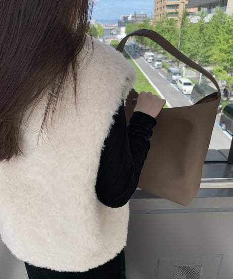 mouton boa vest