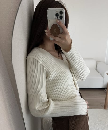 interseasonal ring button cardigan