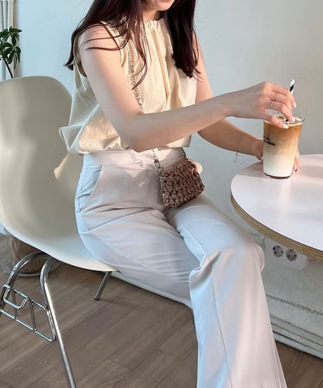 neck gather sleeveless blouse