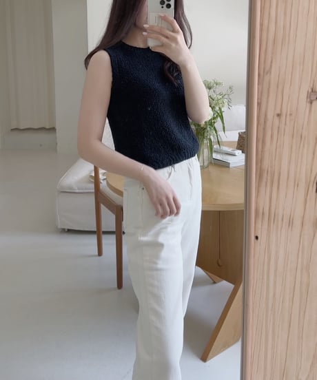 boucle sleeveless knit