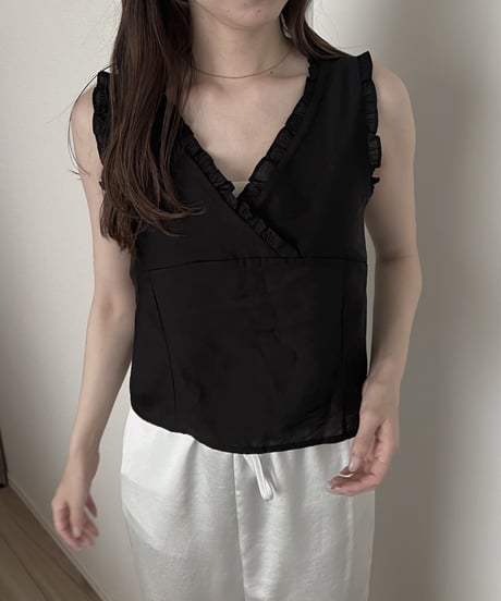 hash sleeveless blouse