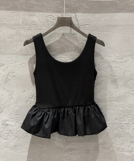 ［即納］milky frill sleeveless