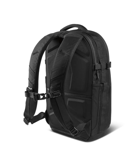 PELICAN / Aegis トラベルバックパック 18L