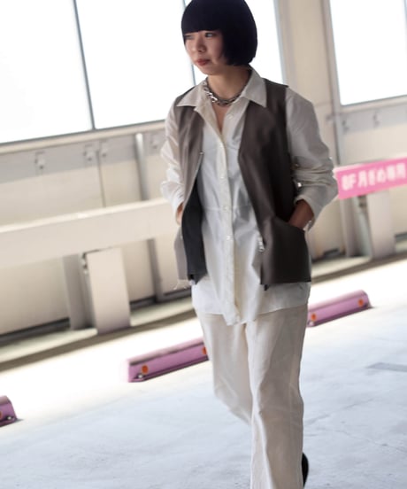 Dhal / 南米WOOL TROPICAL Zip Vest