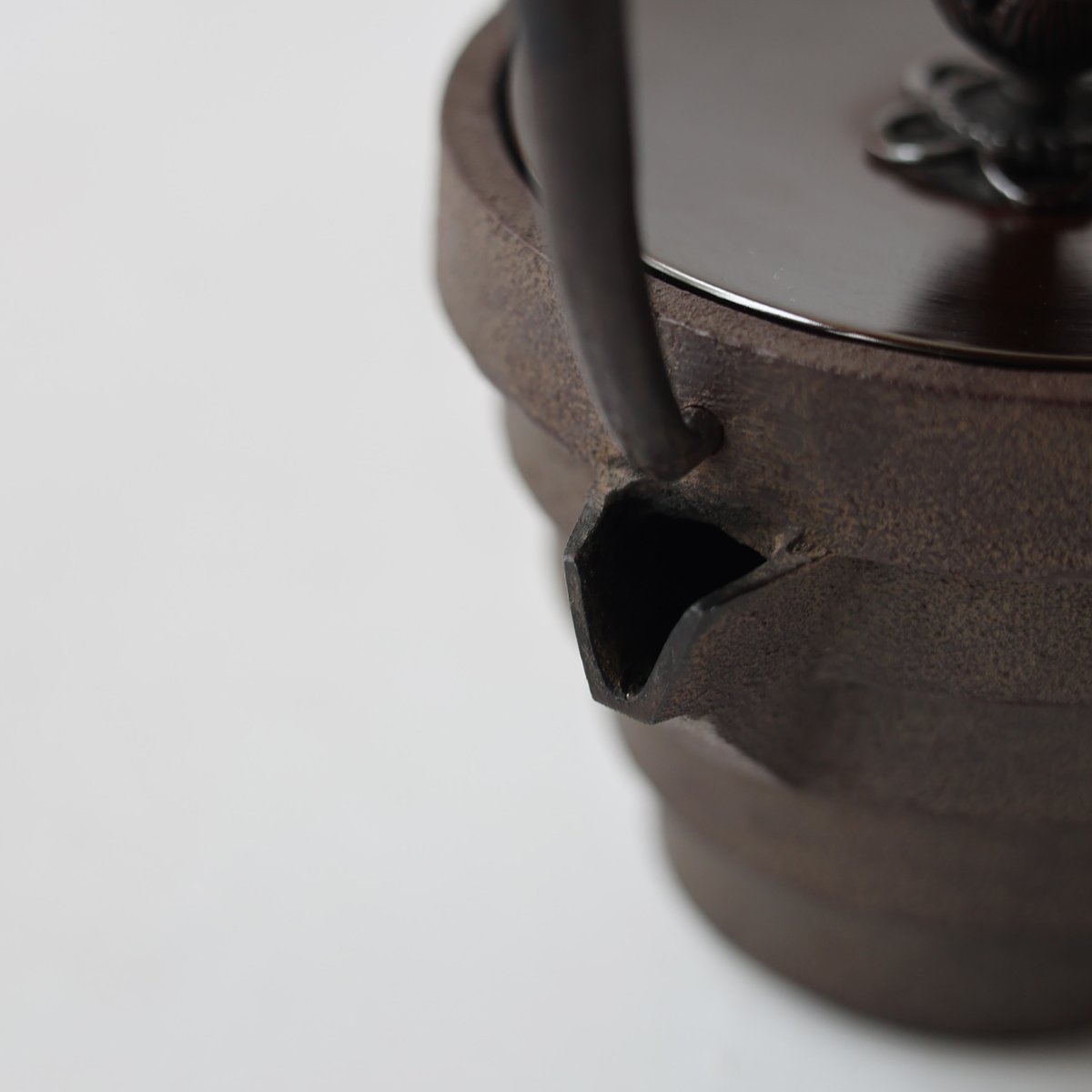黒川雅之 IRONY KETTLE 鉄瓶 | Dhal/DHAL DESIGN SHOP on