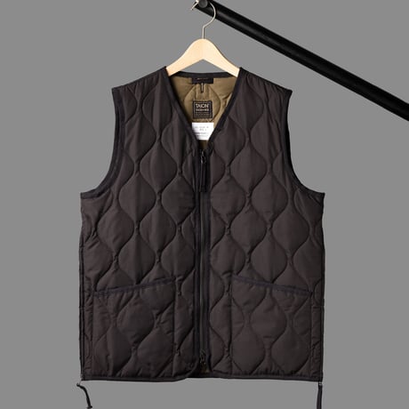 【TAION / タイオン 】MILITARY ZIP VNECK DOWNVEST (BLACK)