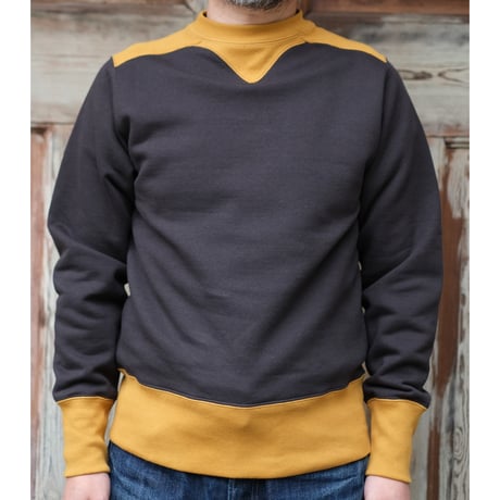 ATHLETIC SWEAT SHIRT(SOOT BLACK x OLD GOLD)