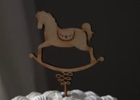 rocking horse　topper