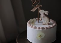 白花束と野うさぎのsmash cake 《小麦・卵・乳製品不使用》