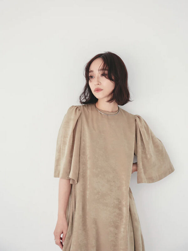 Hella VINTAGE SATIN COCOON DRESS一度のみ着用 Hella VINTAGE SATIN COCOON DRESS一度のみ着用