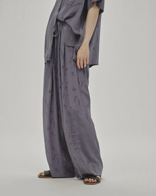 新品TODAYFUL Swallow Satin Pants エクリュ38 新品TODAYFUL Swallow Satin Pants エクリュ38 - メルカリ