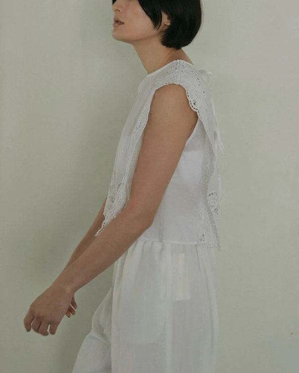 今日のみ値下げ アンヌーク★未使用★Cutwork Box Blouse Cutwork Box Blouse（シャツ/ブラウス）｜anuke（アンヌーク）の