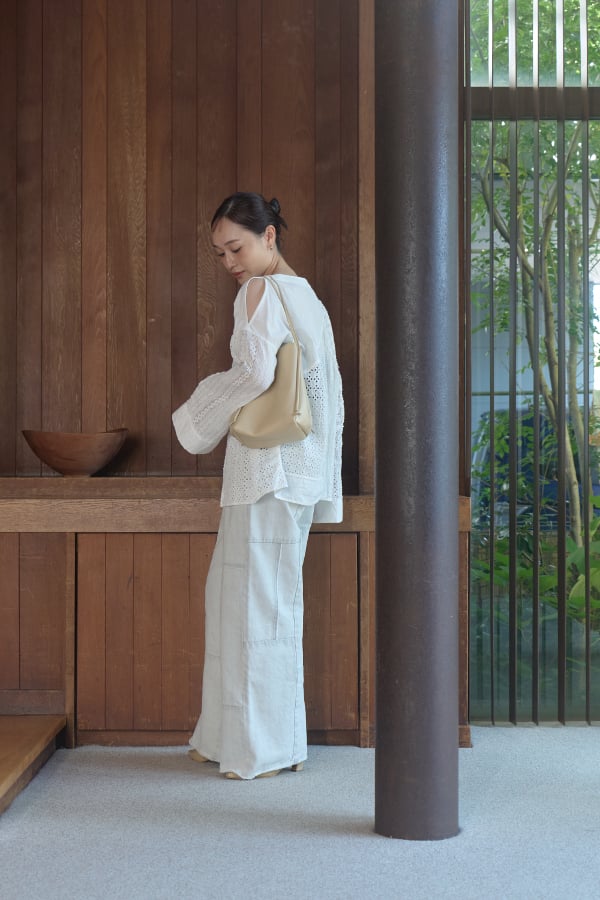 パンツ Hella PATCHWORK DENIM 新品未使用Hella PATCHWORK DENIM