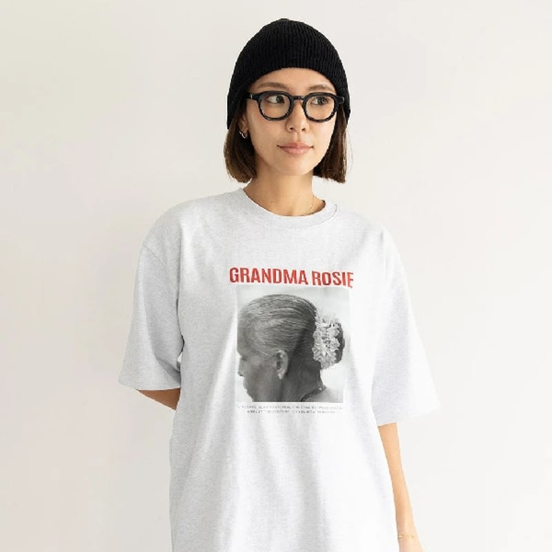CAVEZA ROSSO カベサロッソ GRANDMA ROSIE Photo Tシャツ B1