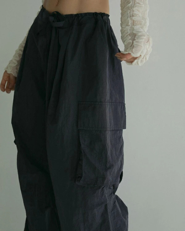 anuke アンヌーク　パンツ Nylon Cargo Pants 36 ànuke アンヌーク anuke Nylon Cargo Pants ナイロンカーゴパンツ