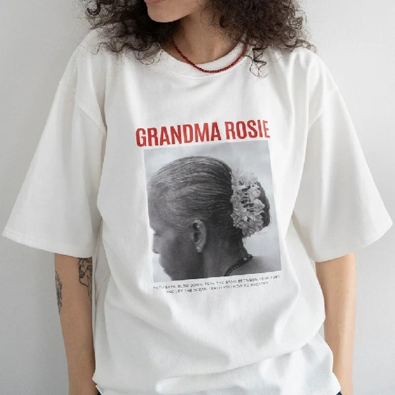 新品タグ付　カベサロッソ GRANDMA ROSIE　PhotoＴシャツ　グレー CAVEZA ROSSO カベサロッソ GRANDMA ROSIE Photo Tシャツ B1
