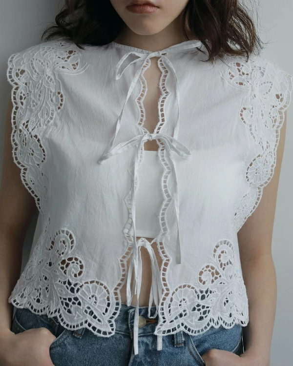 今日のみ値下げ アンヌーク★未使用★Cutwork Box Blouse 今日のみ値下げ アンヌーク☆未使用☆Cutwork Box Blouse - メルカリ