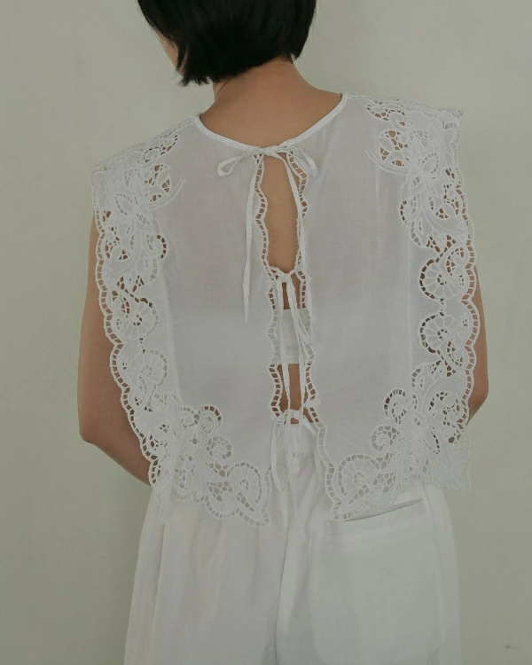 今日のみ値下げ アンヌーク★未使用★Cutwork Box Blouse ànuke アンヌーク anuke Cutwork Box Blouse カットワーク