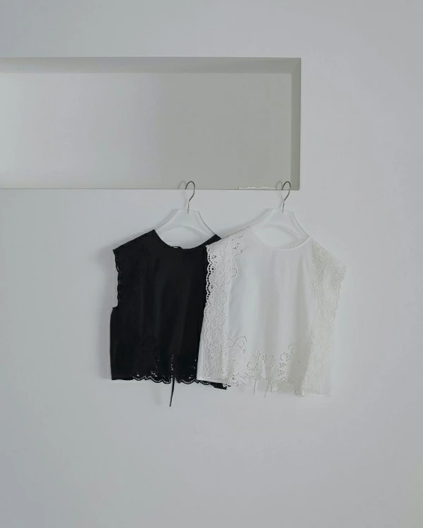 今日のみ値下げ アンヌーク★未使用★Cutwork Box Blouse ànuke アンヌーク anuke Cutwork Box Blouse カットワーク