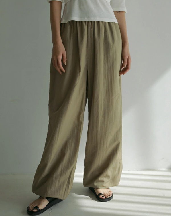 anuke アンヌーク⭐︎美品⭐︎Nylon Volume Pants ネイビー Nylon Volume Pants（その他パンツ）｜anuke（アンヌーク）の
