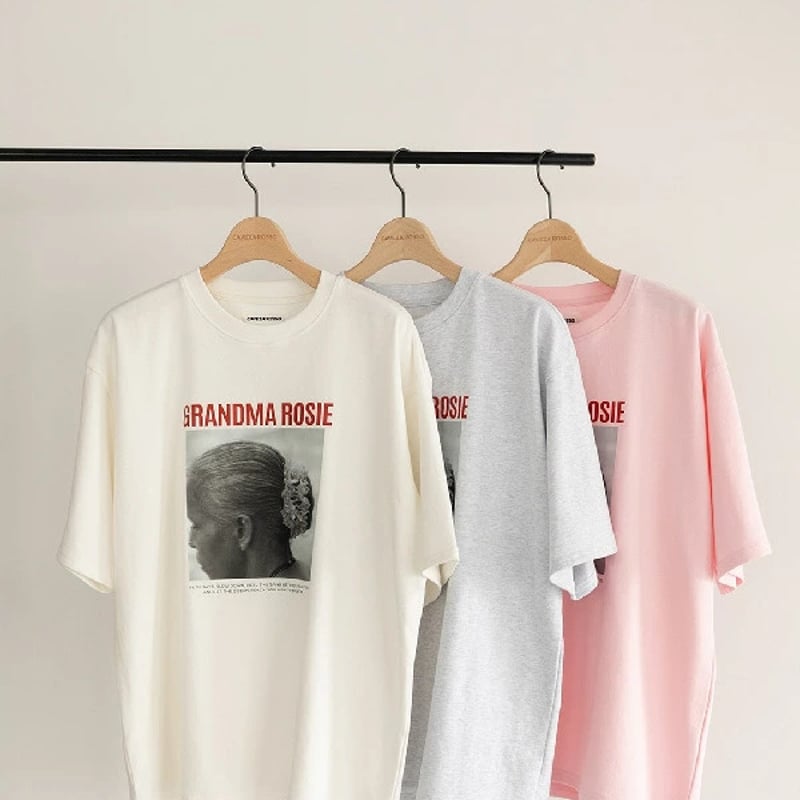 CAVEZA ROSSO カベサロッソ GRANDMA ROSIE Photo Tシャツ B1