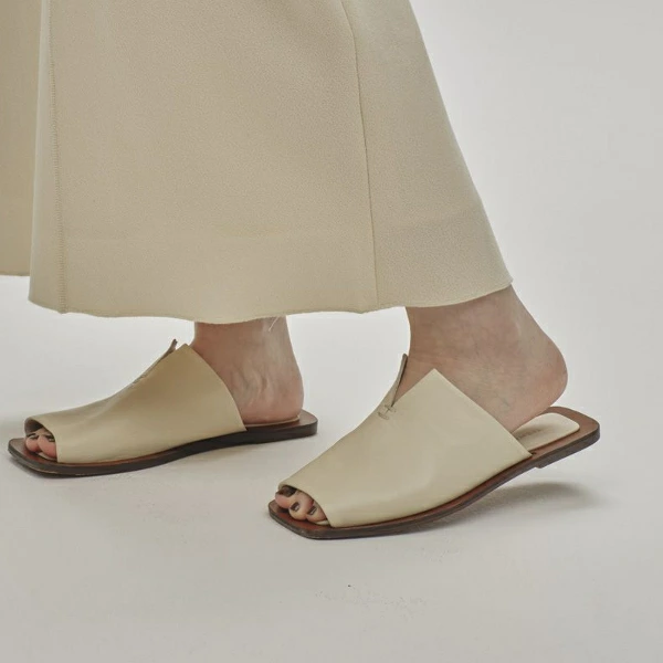 TODAYFUL　トゥデイフル ゴールド レザー ミュール サンダル 23㎝ TODAYFUL トゥデイフル Leather Slit Sandals レザースリットサンダ