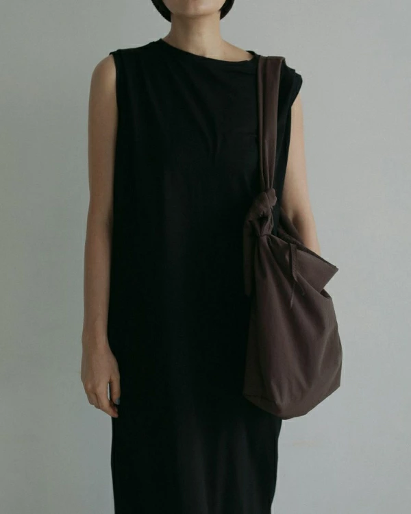 新品未使用★anuke Sleeveless Tuck Onepiece ànuke アンヌーク anuke Sleeveless Tuck Onepiece スリーブ