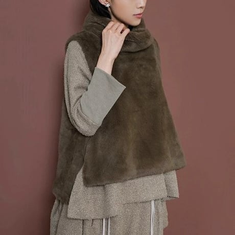 すもーく⭐︎美品！CYAN Tokyo シアントーキョー ⭐︎ベスト すもーく様専用⭐︎美品！CYAN Tokyo シアントーキョー ⭐︎ベスト