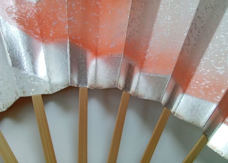 尺１１　尺扇子　銀流水