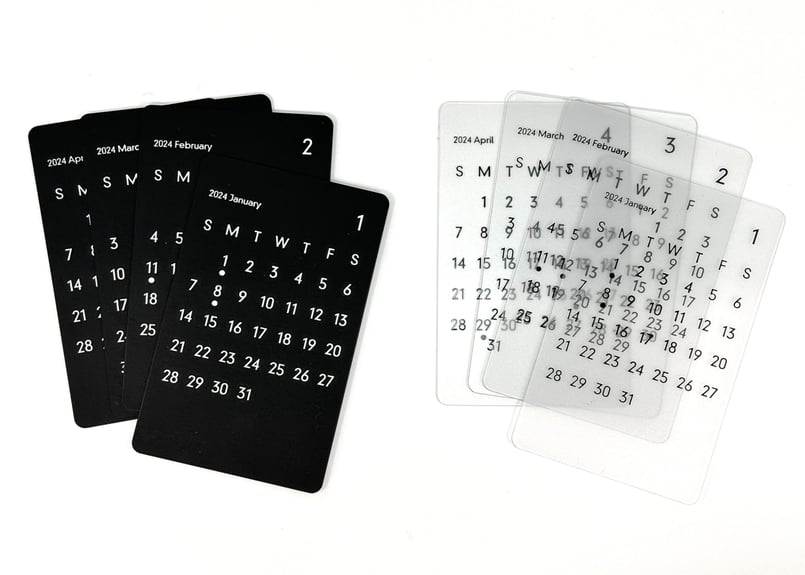 プラスチックカード製卓上型カレンダー ［Calendar Card 2024］ | Cardi...