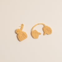 ［tsumugi knits］ミニチュアのミトンとキャップ / イエロー