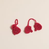 ［tsumugi knits］ミニチュアのミトンとキャップ / レッド