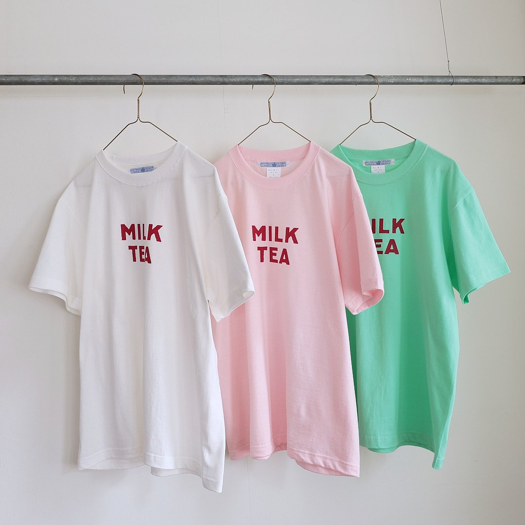 M AND T PRODUCT R&D.M.Co-Tシャツ　MILK TEA R&D.M.Co-］ MILK TEA Tシャツ / ピンク | M AND T PRODUCT