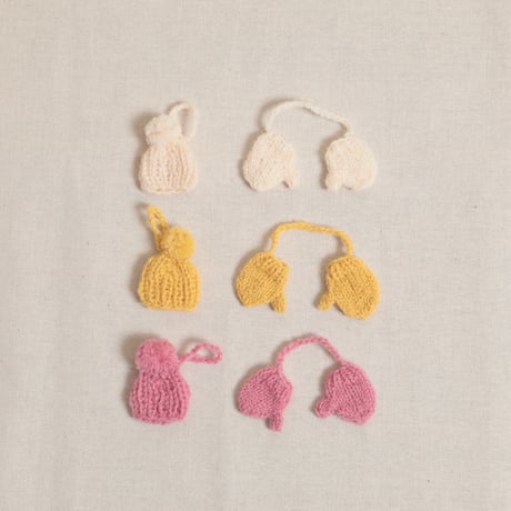 ［tsumugi knits］ミニチュアのミトンとキャップ / イエロー