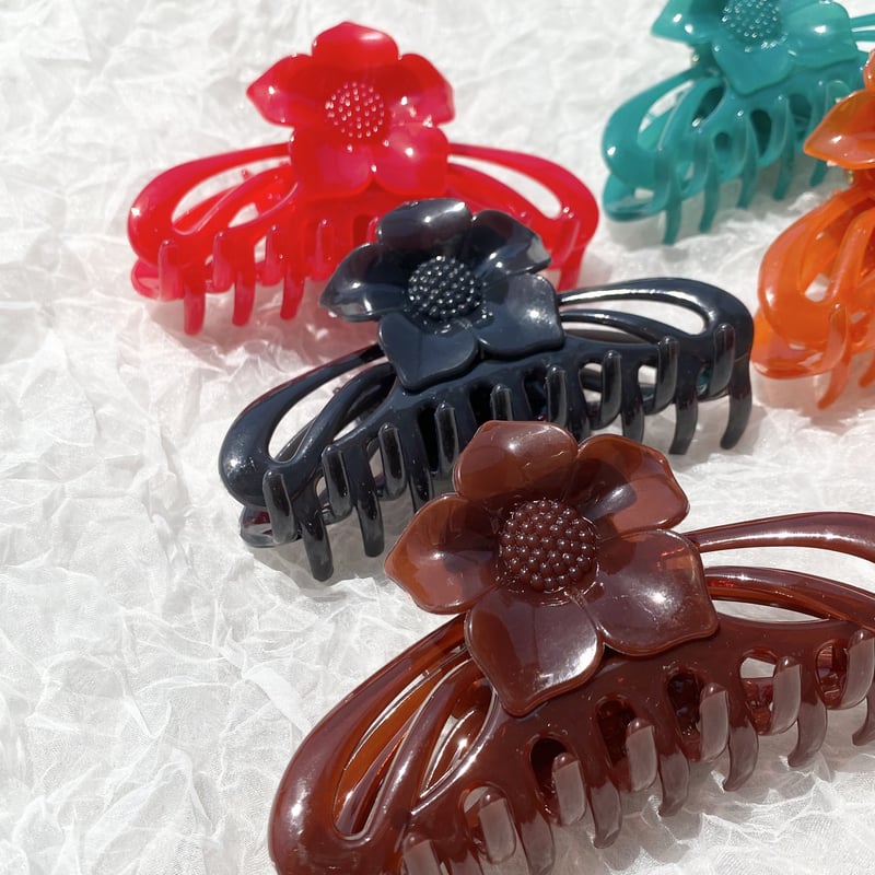 お花ヘアクリップ deep color | MAUMI