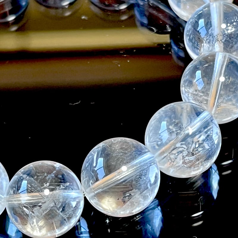 0725100 レインボーアイリスクォーツ 30ミリ 台座付き 0725100