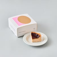 贅沢ないちごバスクチーズケーキ